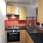 City Escape! Fishponds Apartment, Bristol, Sleeps Up To 4 Guests *