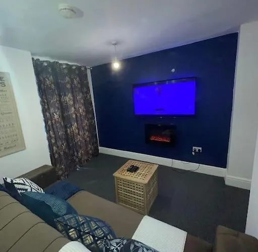 City Escape! Fishponds Apartment, Bristol, Sleeps Up To 4 Guests 布里斯托