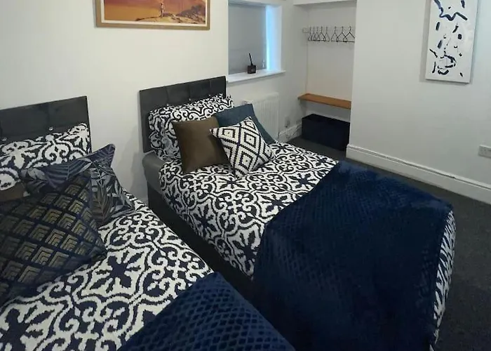 City Escape! Fishponds Apartment, Bristol, Sleeps Up To 4 Guests *